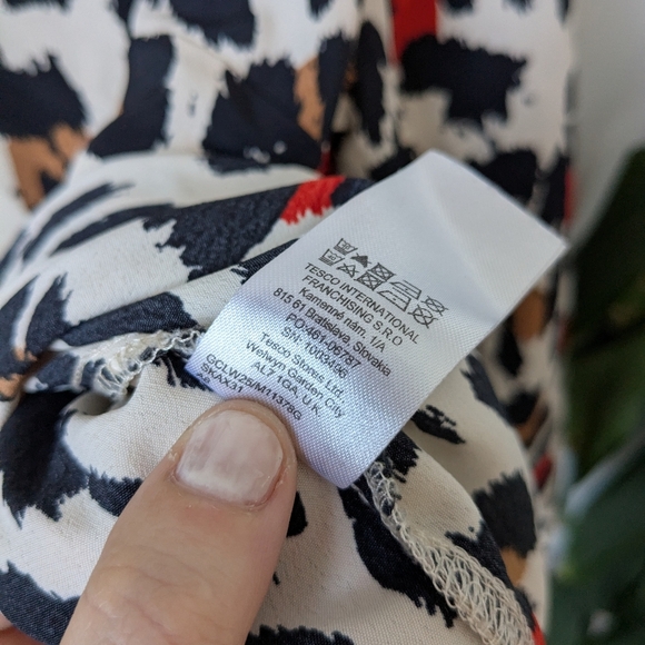 F&F Leopard Print Button-Down Blouse – Size US 8 / UK 12 / EU 40 - Picture 6 of 8